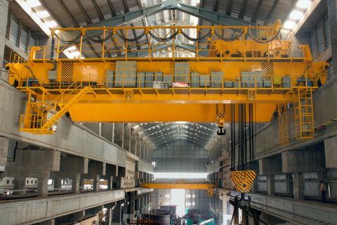 Overhead EOT Crane Overview: Types & Applications