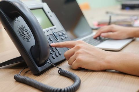 Business VoIP Systems: Complete Guide to Features and Working